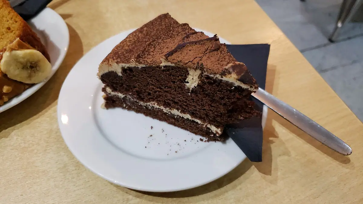 Cake Palace – cake shop in Darnall, Sheffield